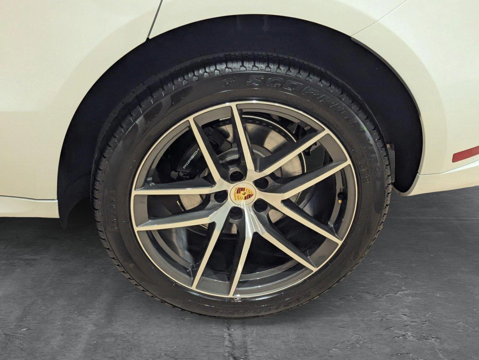 2025 Porsche Macan Vehicle Photo in Pompano Beach, FL 33064