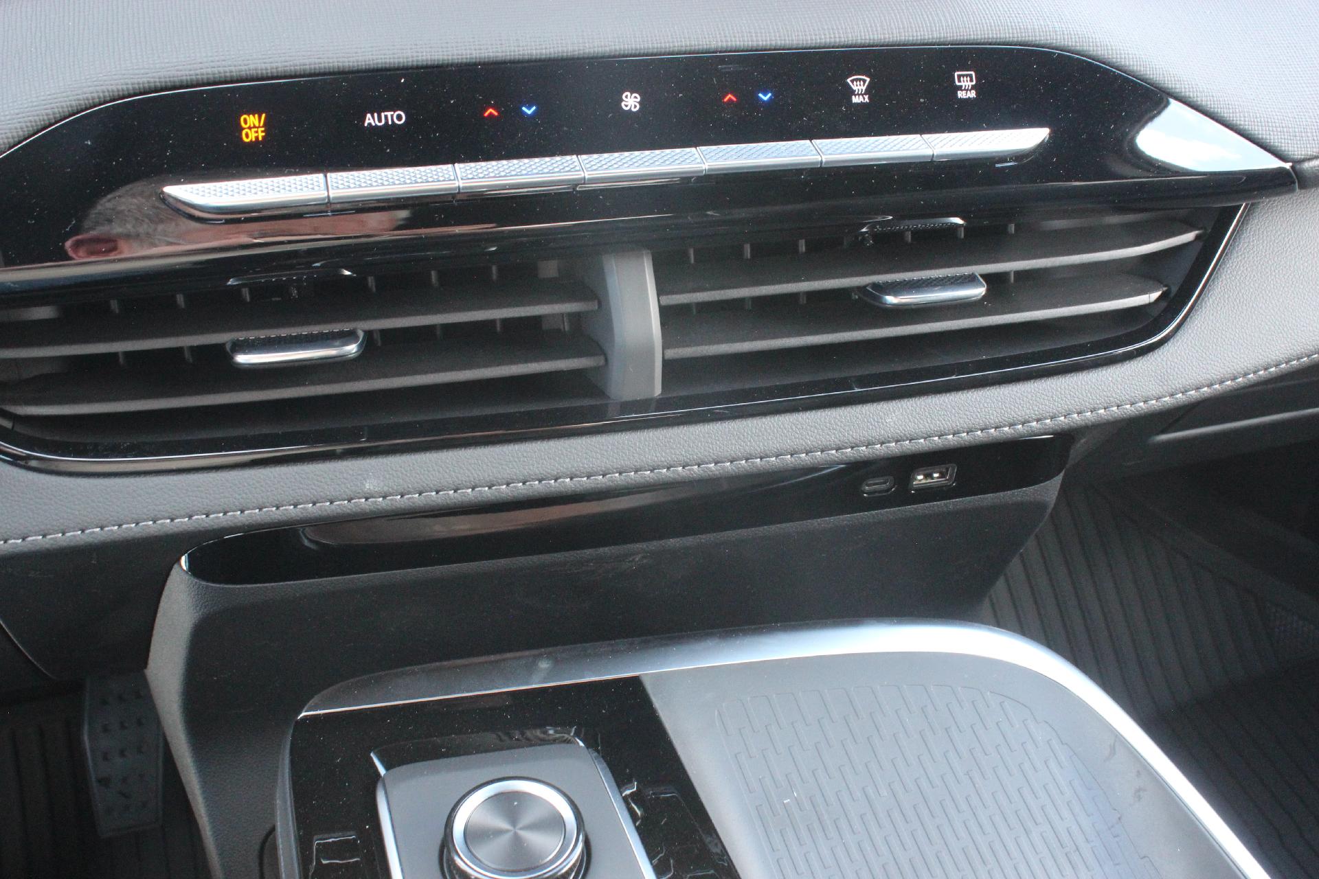 2025 Buick Enclave Vehicle Photo in AURORA, CO 80012-4011