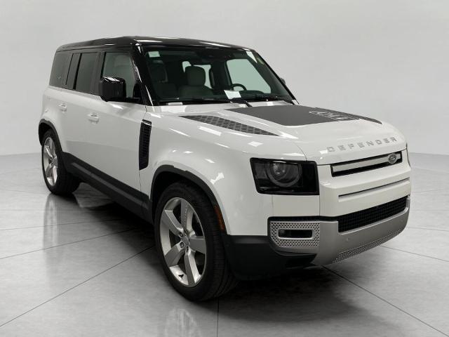 2024 Defender Vehicle Photo in Appleton, WI 54913