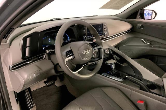 2024 Hyundai ELANTRA Vehicle Photo in Lees Summit, MO 64086