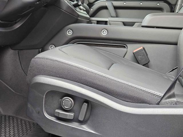 2025 Defender Vehicle Photo in AUSTIN, TX 78717
