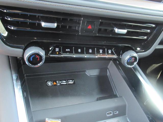2025 Chevrolet Tahoe Vehicle Photo in LEESBURG, FL 34788-4022