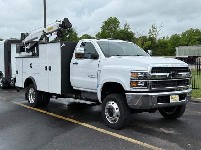 2024 Chevrolet Silverado 5500 HD Vehicle Photo in COLUMBIA, MO 65203-3903