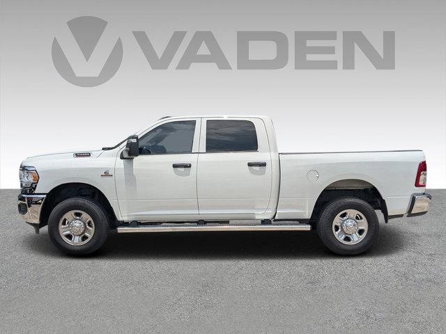 2024 Ram 3500 Vehicle Photo in BRUNSWICK, GA 31525-1881