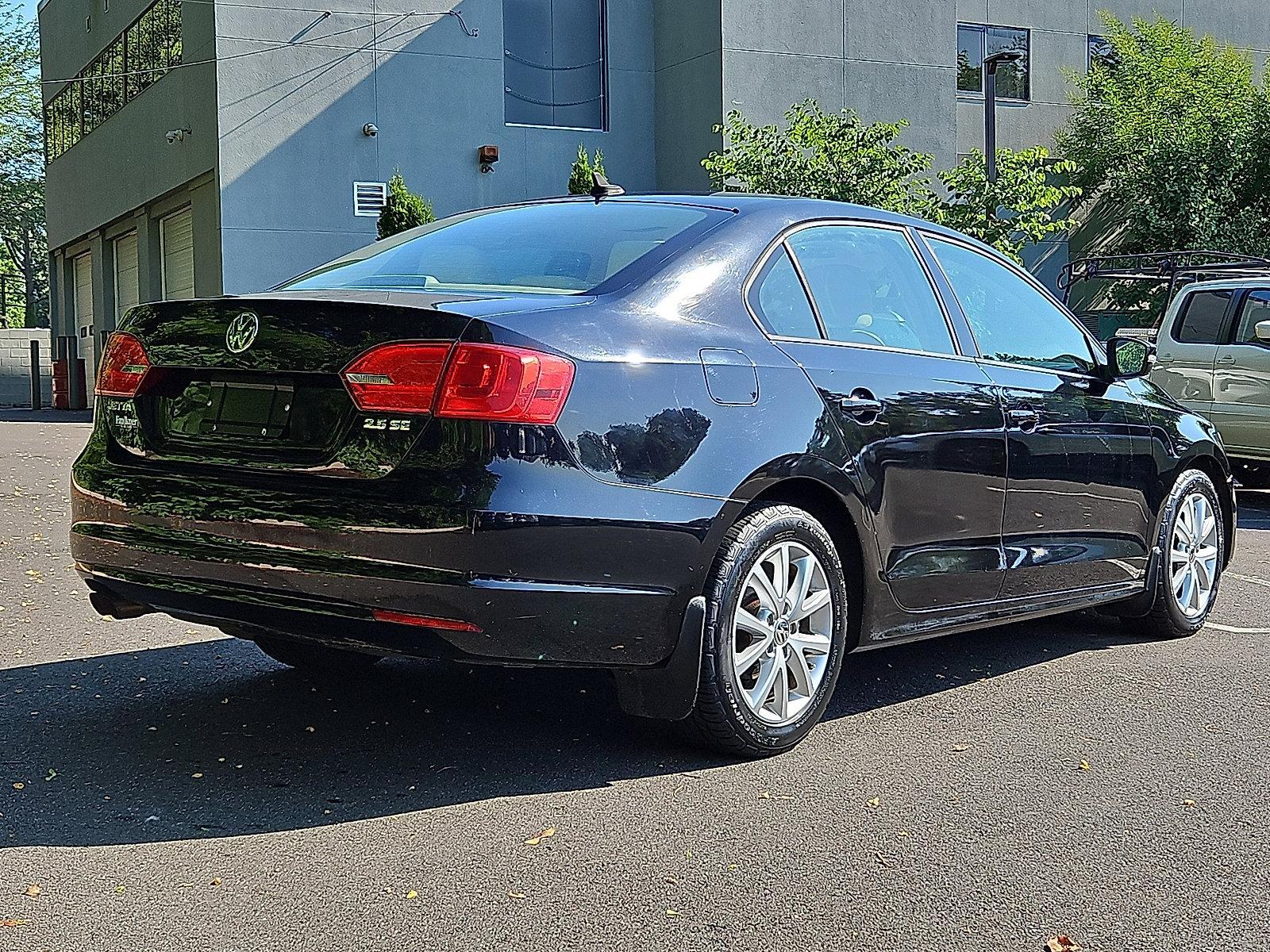 2012 Volkswagen Jetta Sedan Vehicle Photo in Jenkintown, PA 19046