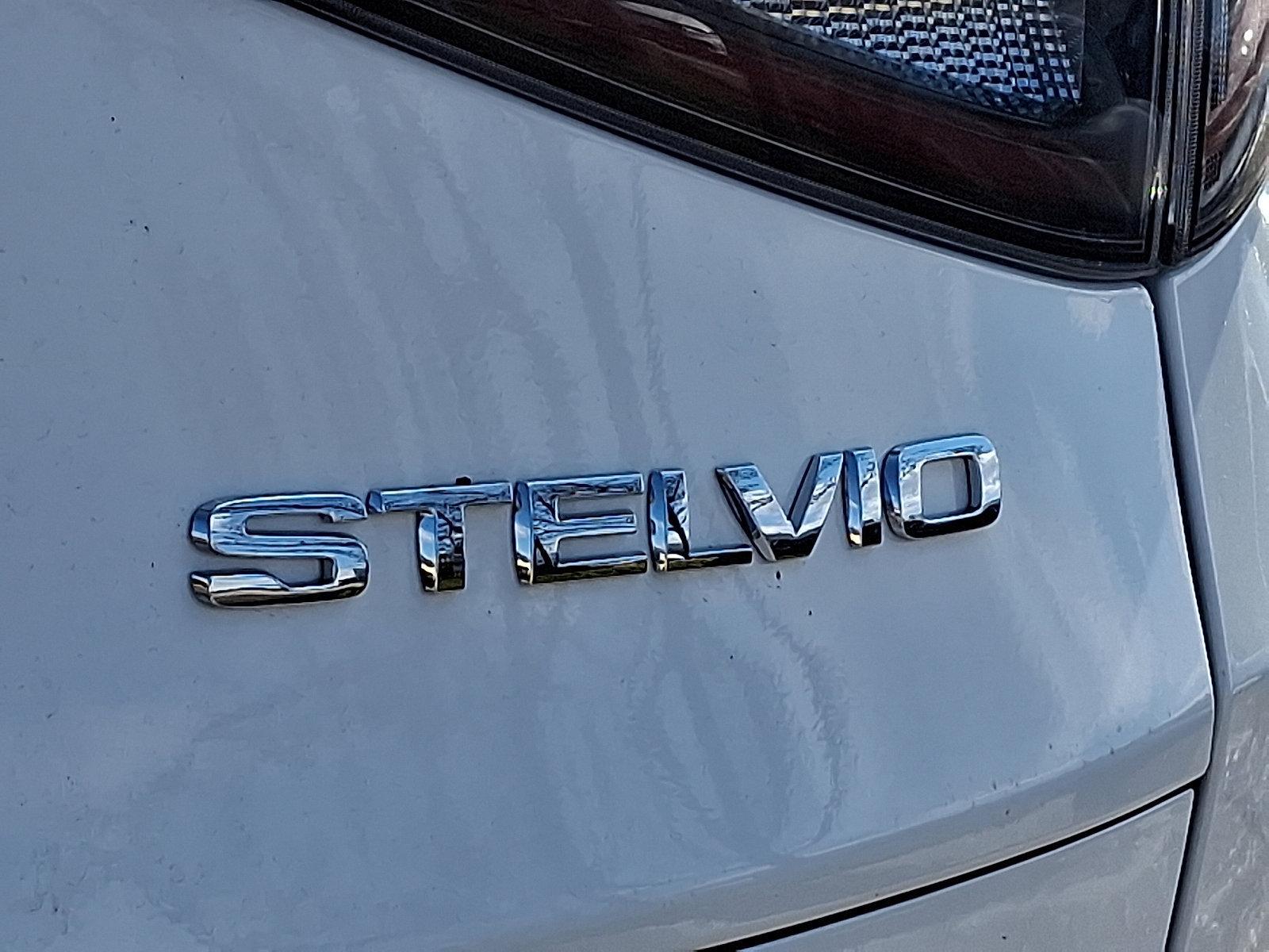 2025 Alfa Romeo Stelvio Vehicle Photo in Willow Grove, PA 19090