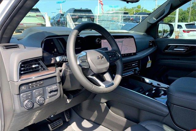 2025 Chevrolet Suburban Vehicle Photo in KANSAS CITY, MO 64114-4502