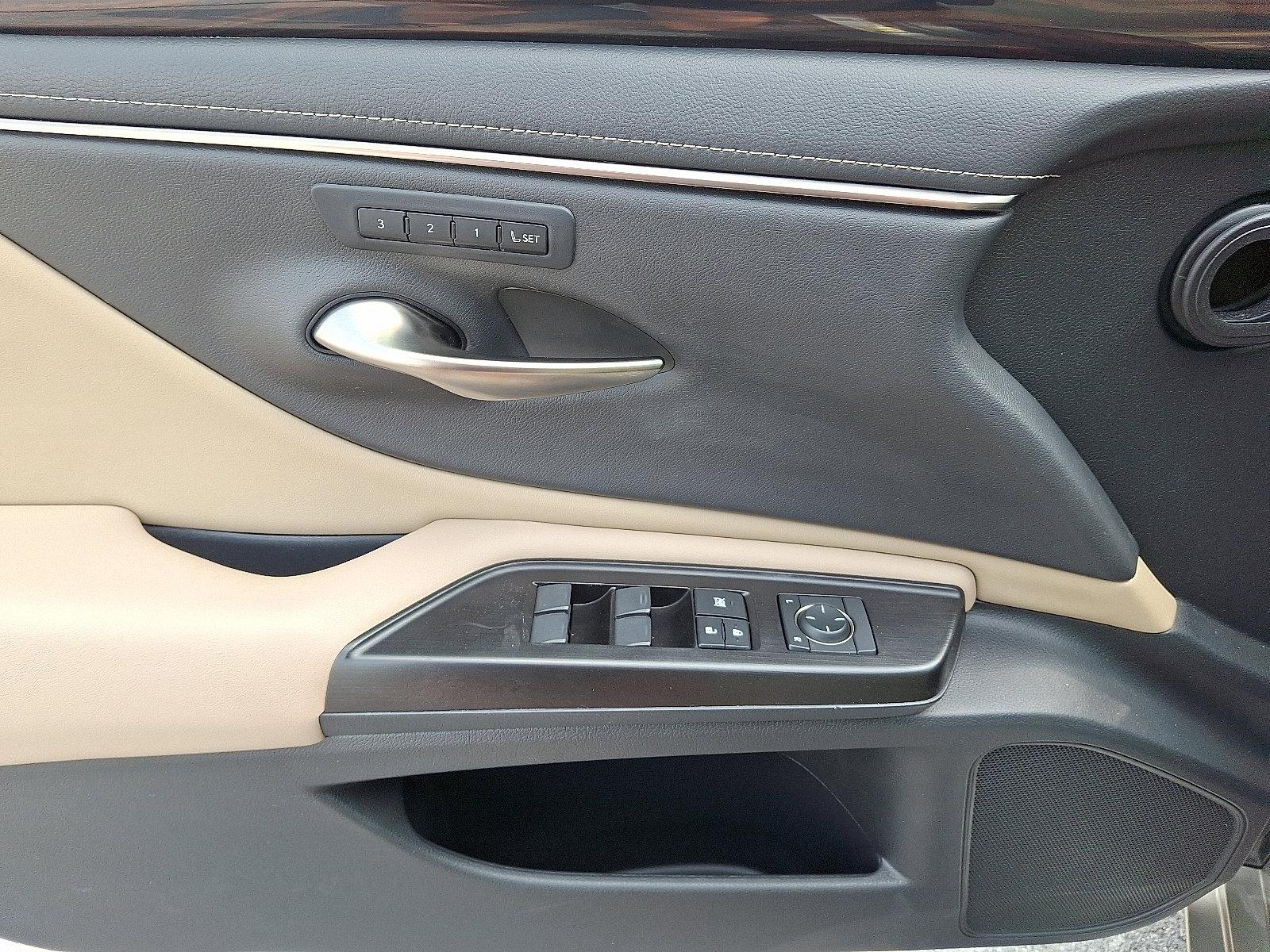 2019 Lexus ES 350 Vehicle Photo in Harrisburg, PA 17111