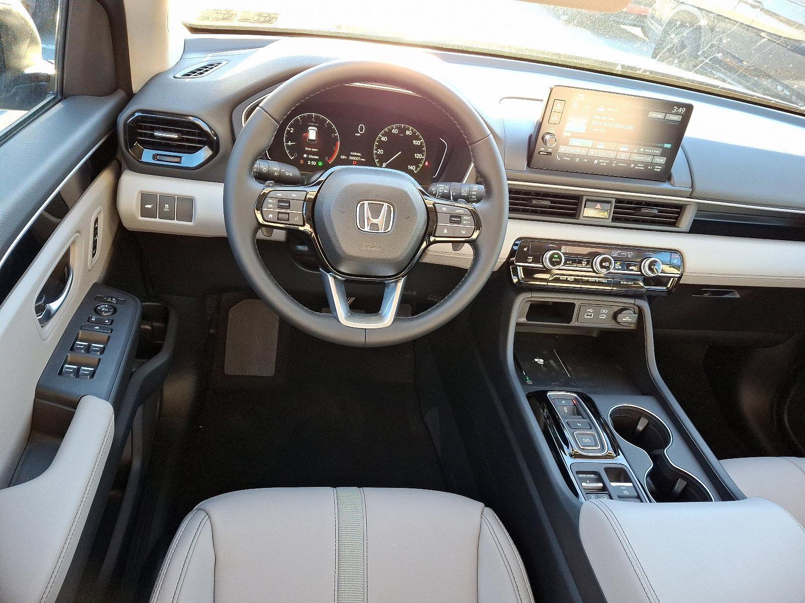 2025 Honda Pilot Vehicle Photo in Harrisburg, PA 17111