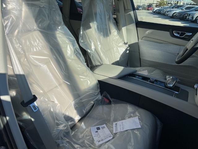 2025 Volvo XC60 Vehicle Photo in Grapevine, TX 76051