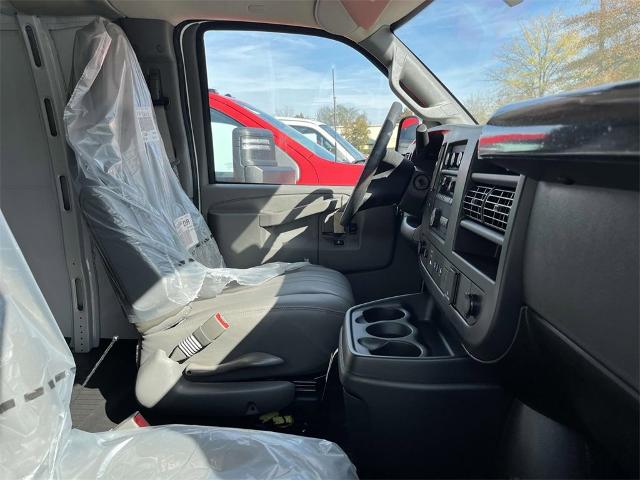 2025 Chevrolet Express Cargo 2500 Vehicle Photo in ALCOA, TN 37701-3235