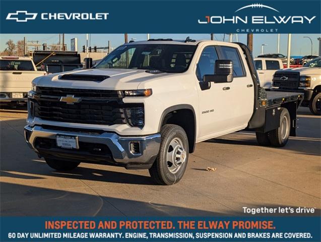 2025 Chevrolet Silverado 3500 HD CC Vehicle Photo in ENGLEWOOD, CO 80113-6708