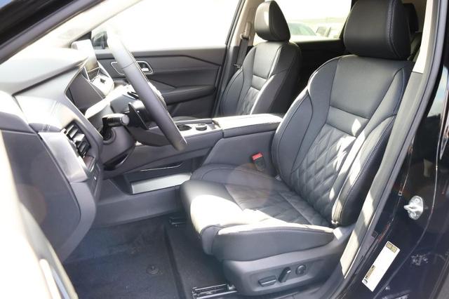 2025 Nissan Rogue Vehicle Photo in Ballwin, MO 63011
