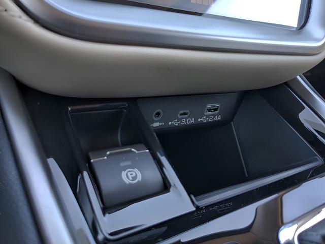 2024 Subaru Outback Vehicle Photo in Green Bay, WI 54304