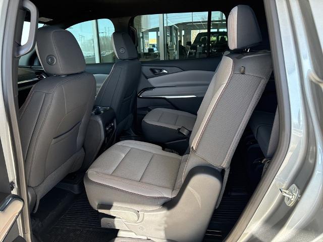 2025 Chevrolet Traverse Vehicle Photo in MANHATTAN, KS 66502-5036