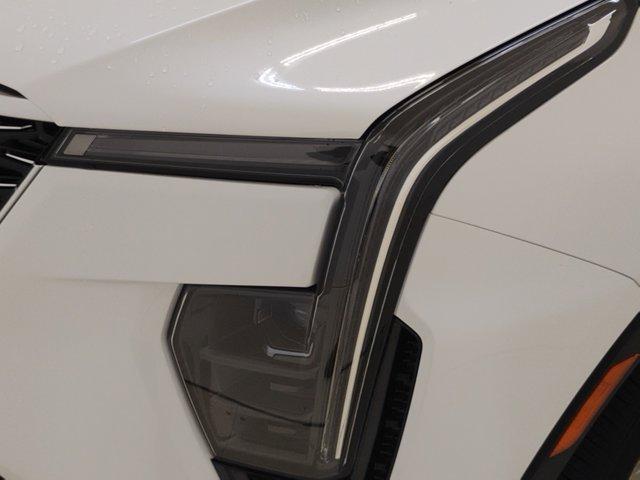 2025 Cadillac XT4 Vehicle Photo in PINEVILLE, NC 28134-8495