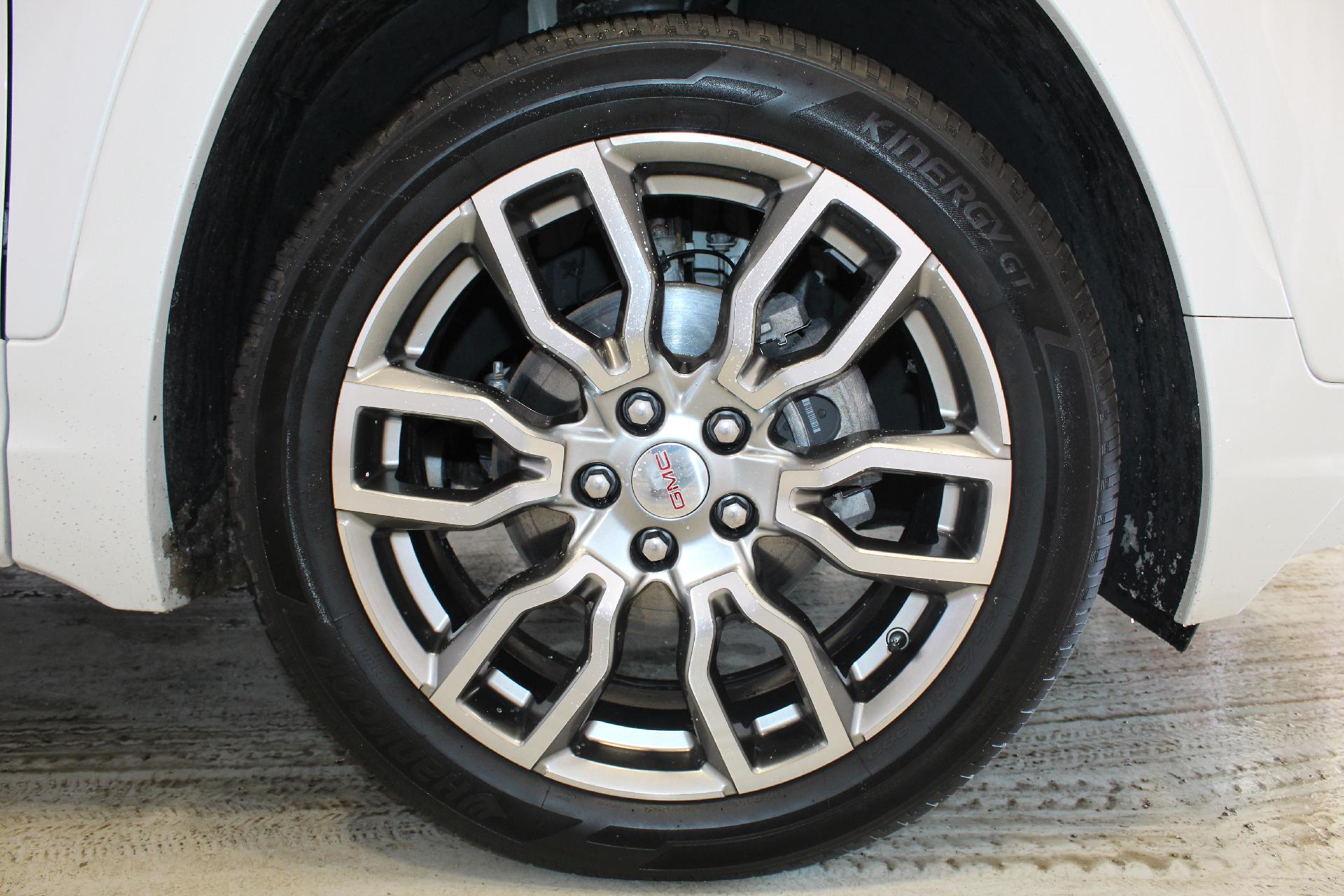 2022 GMC Terrain Vehicle Photo in NORTHAMPTON, MA 01060-1120