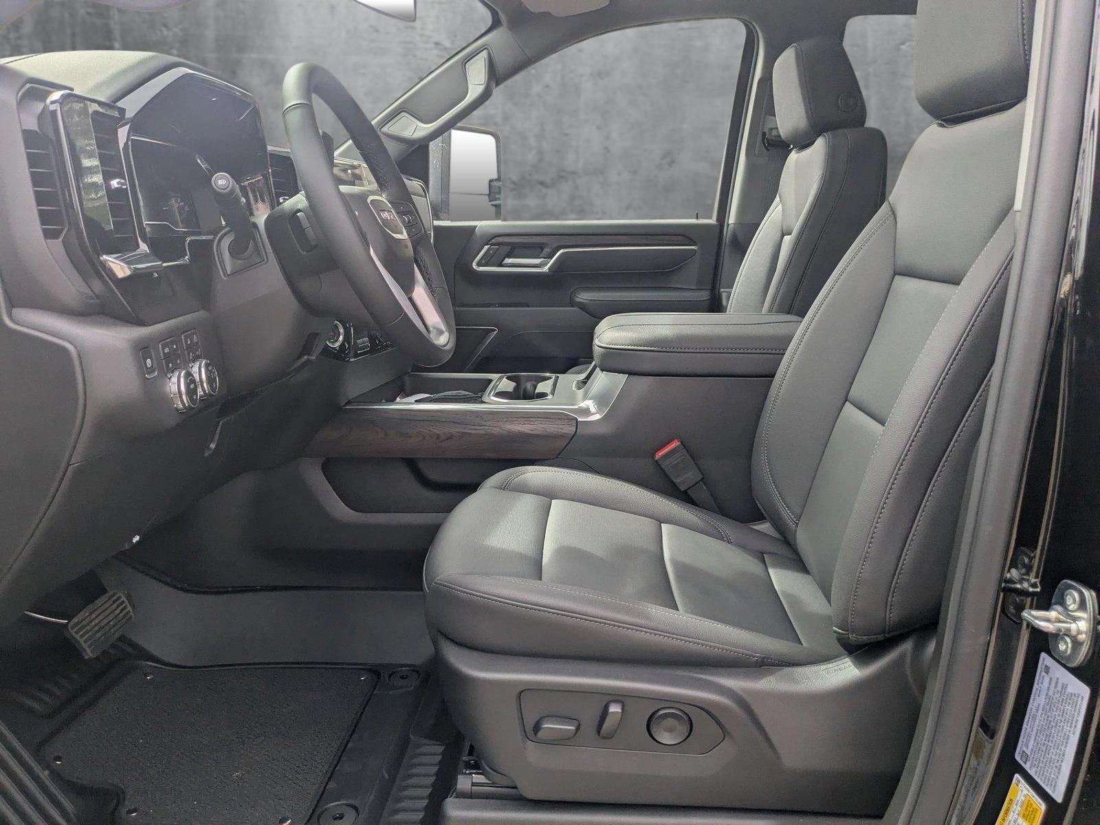 2025 GMC Sierra 2500 HD Vehicle Photo in LONE TREE, CO 80124-2750