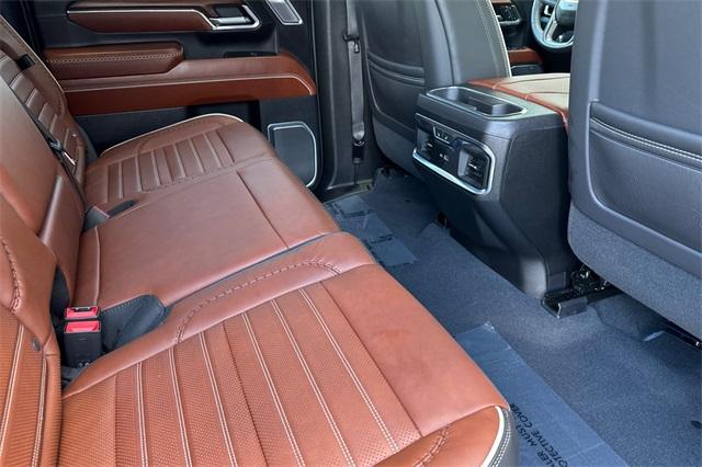 2024 GMC Sierra 2500 HD Vehicle Photo in ELK GROVE, CA 95757-8703