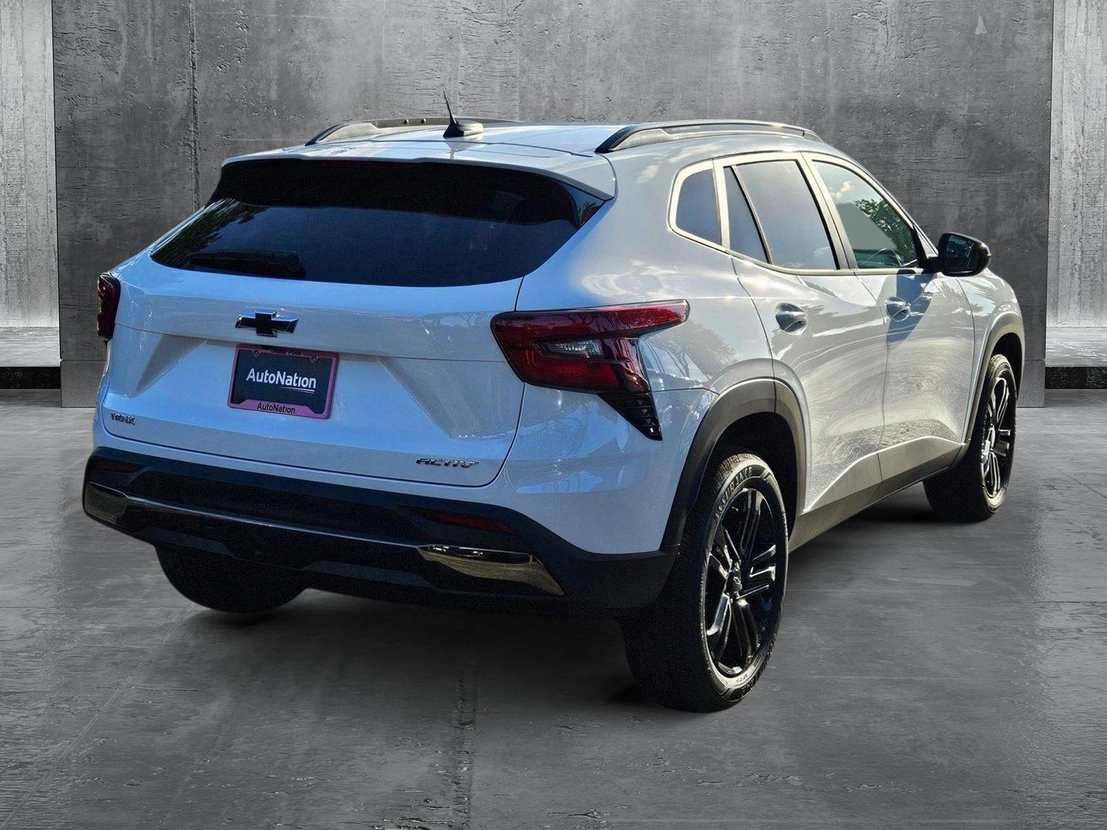 2025 Chevrolet Trax Vehicle Photo in GREENACRES, FL 33463-3207