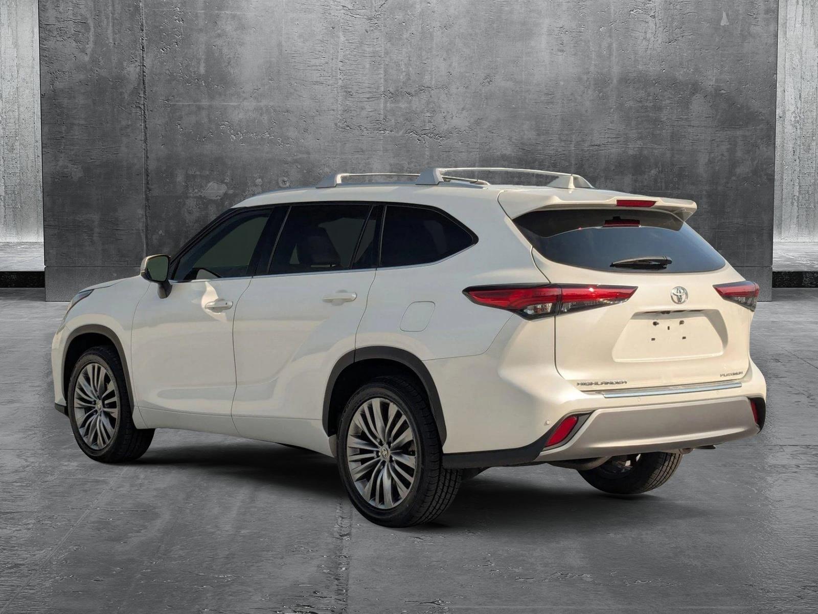 2021 Toyota Highlander Vehicle Photo in Clearwater, FL 33765