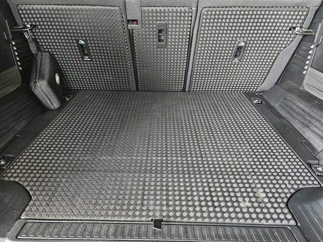 2024 Defender Vehicle Photo in AUSTIN, TX 78717