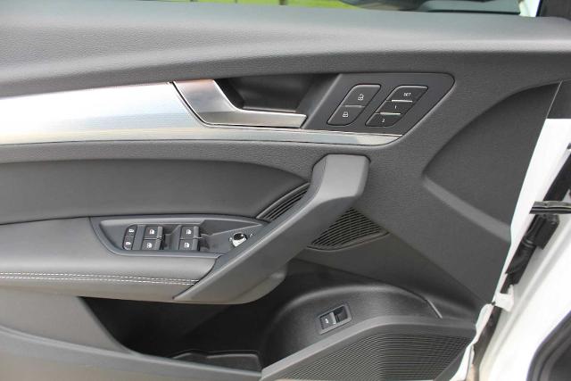 2024 Audi Q5 Vehicle Photo in HOUSTON, TX 77090