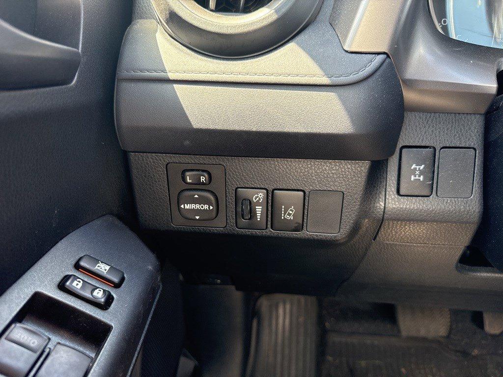2018 Toyota RAV4 Vehicle Photo in Harrisburg, PA 17111