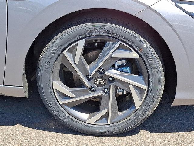 2025 Hyundai ELANTRA Vehicle Photo in Philadelphia, PA 19116