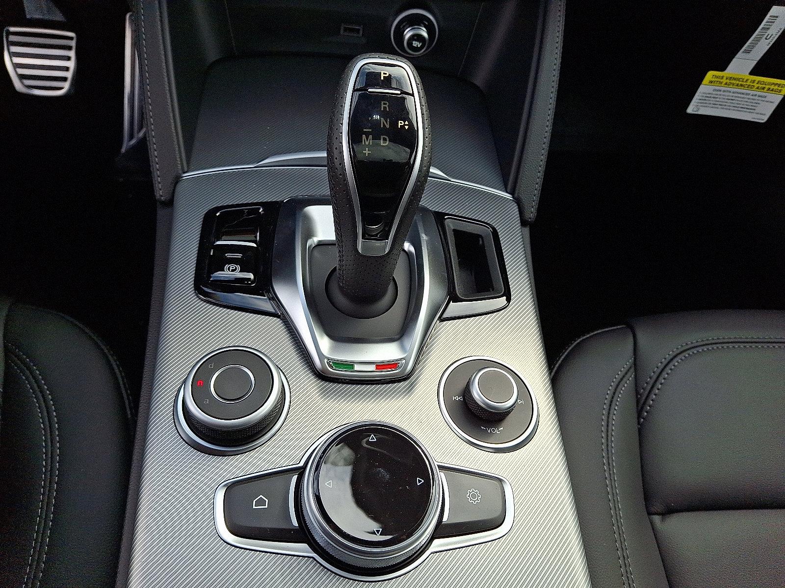 2025 Alfa Romeo Stelvio Vehicle Photo in Willow Grove, PA 19090
