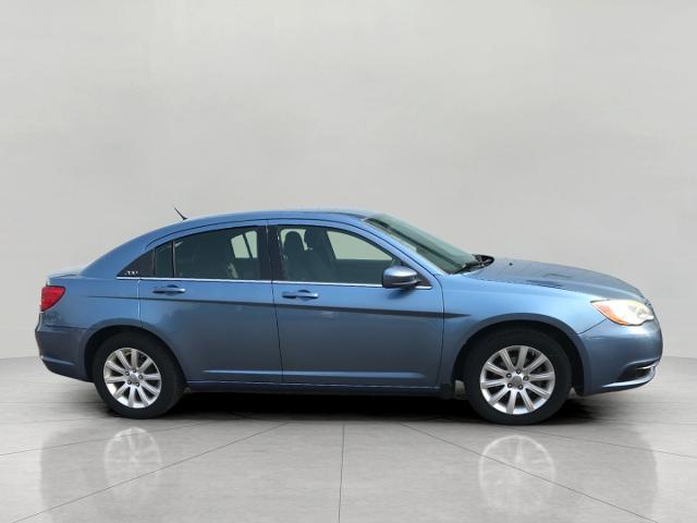 2011 Chrysler 200 Vehicle Photo in GREEN BAY, WI 54303-3330