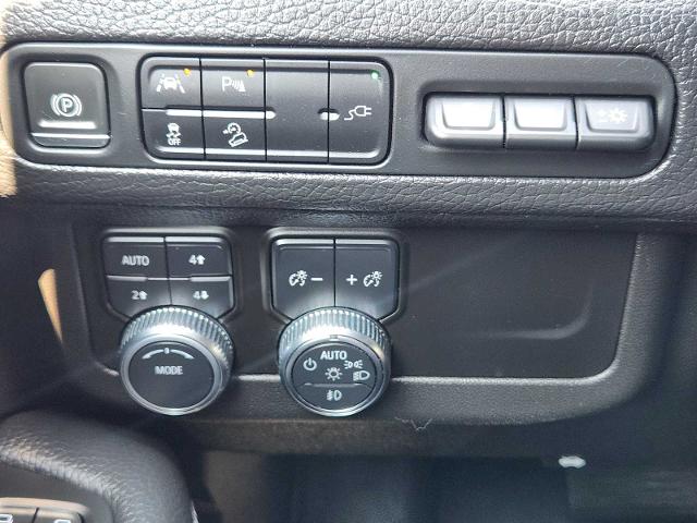 2021 GMC Yukon Vehicle Photo in DENTON, TX 76210-9321