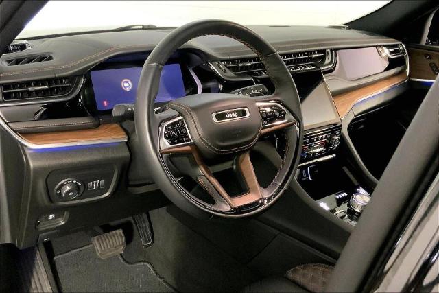 2023 Jeep Grand Cherokee Vehicle Photo in Kansas City, MO 64114