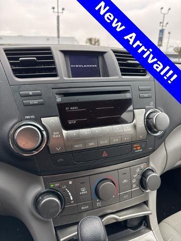 2012 Toyota Highlander Vehicle Photo in Puyallup, WA 98371