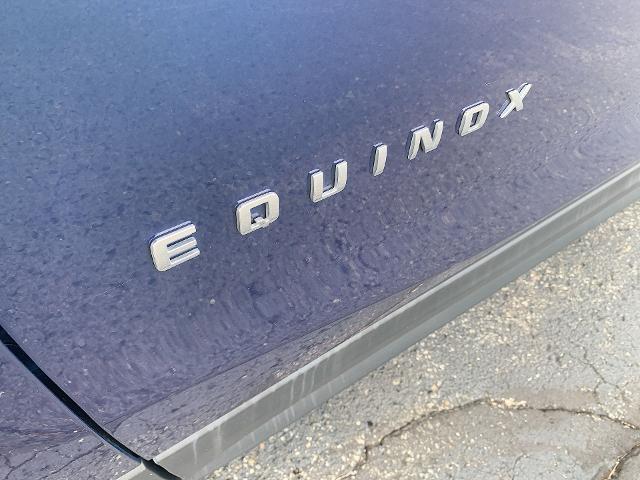 2022 Chevrolet Equinox Vehicle Photo in MOON TOWNSHIP, PA 15108-2571