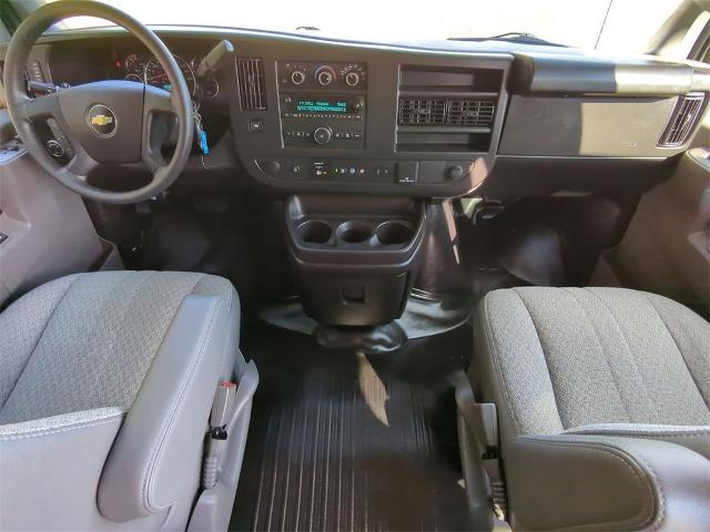 2024 Chevrolet Express Passenger 3500 Vehicle Photo in ALBERTVILLE, AL 35950-0246