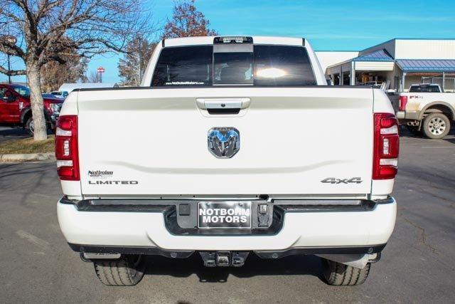 2022 Ram 3500 Vehicle Photo in MILES CITY, MT 59301-5791