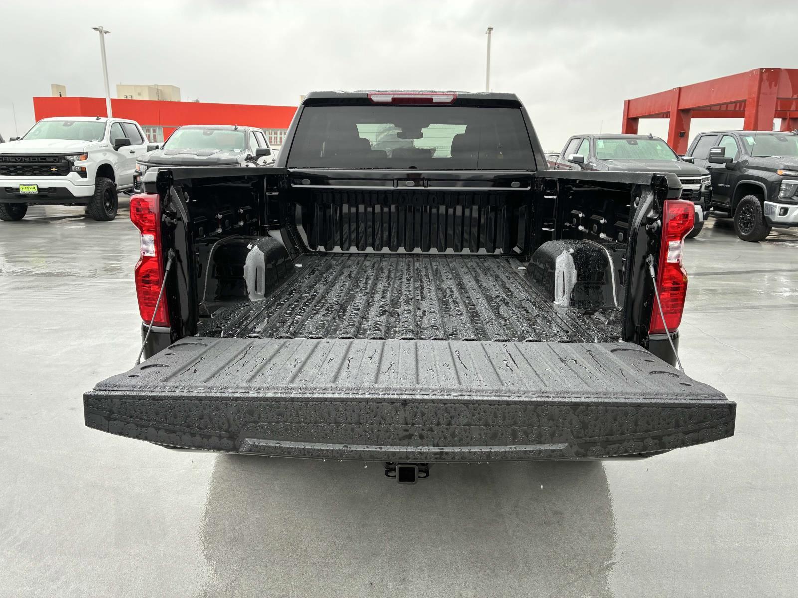 2025 Chevrolet Silverado 1500 Vehicle Photo in LOS ANGELES, CA 90007-3794