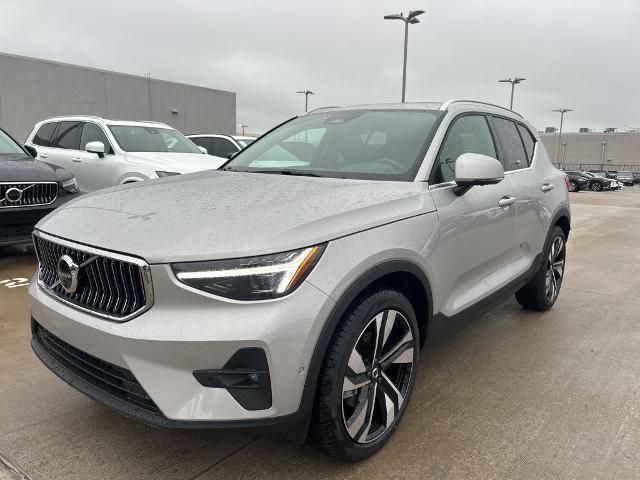 2025 Volvo XC40 Vehicle Photo in Grapevine, TX 76051