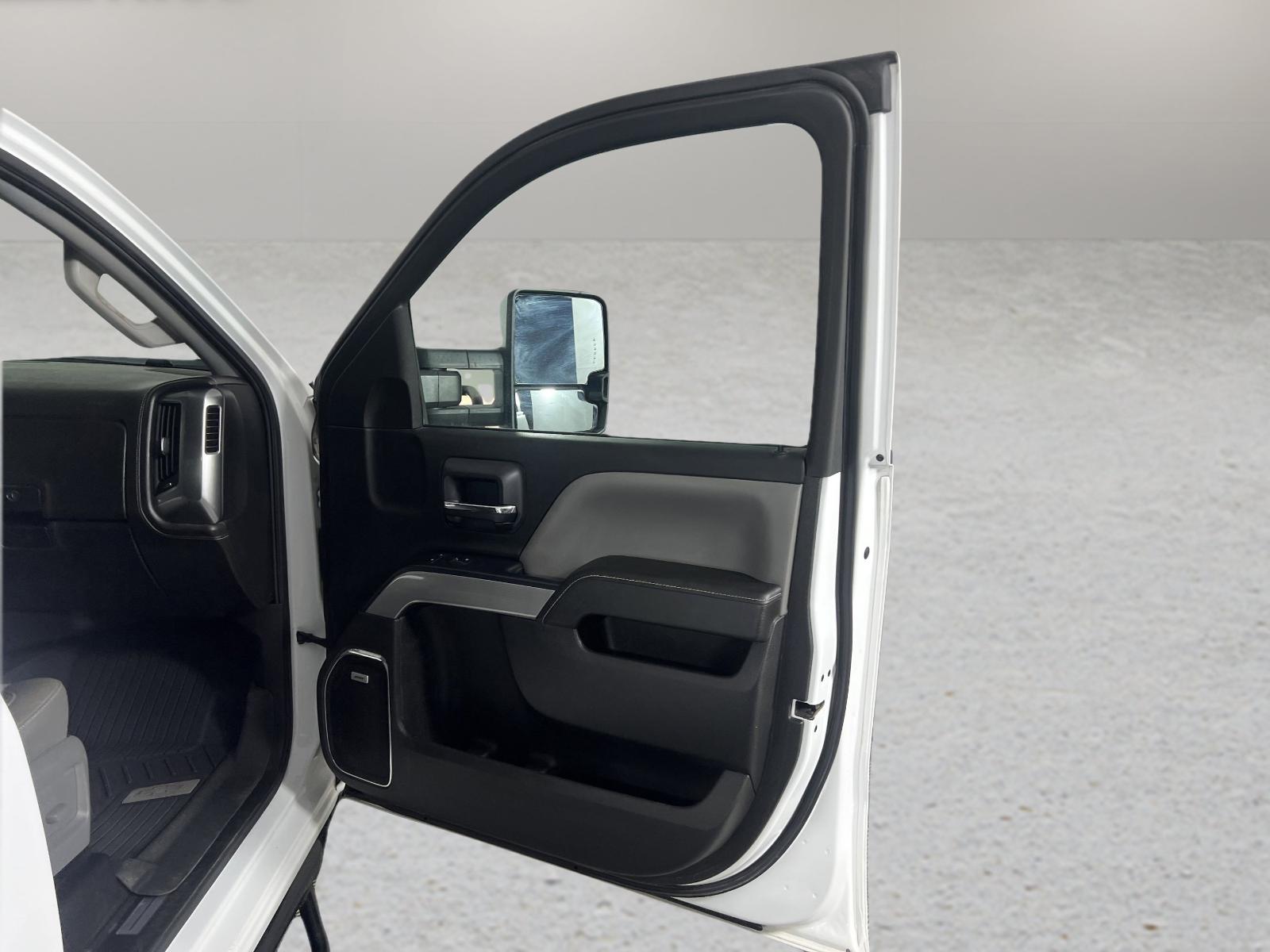 2016 Chevrolet Silverado 2500 HD Vehicle Photo in GEORGETOWN, TX 78626-7508