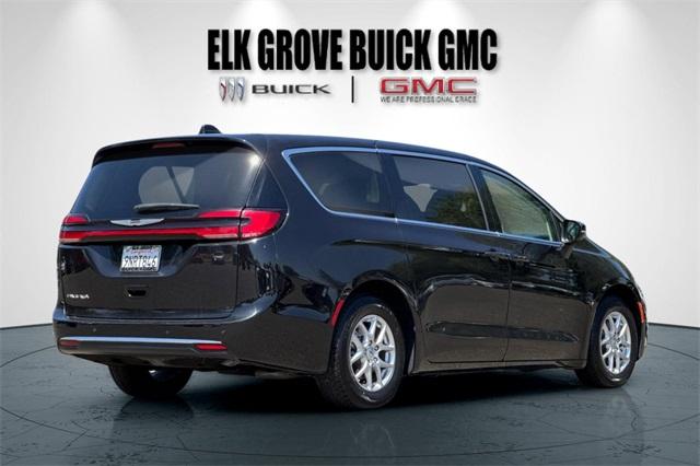 2023 Chrysler Pacifica Vehicle Photo in ELK GROVE, CA 95757-8703