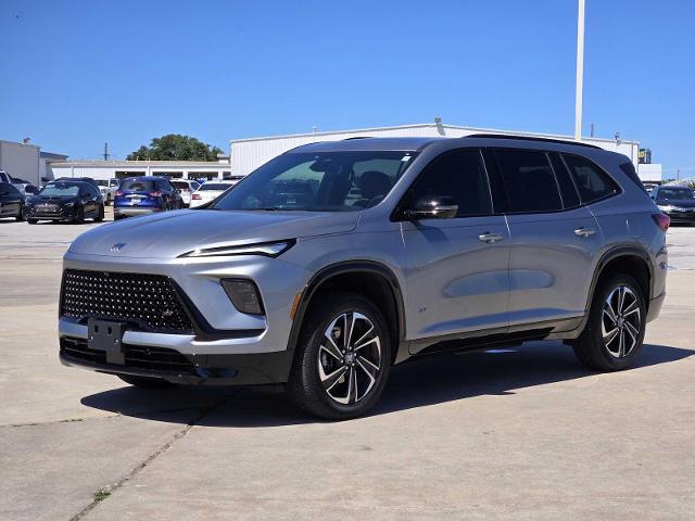 2025 Buick Enclave Vehicle Photo in DENTON, TX 76210-9321
