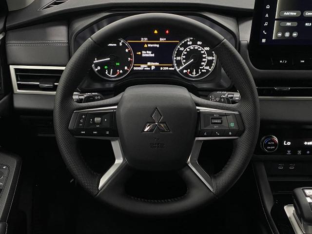 2025 Mitsubishi Outlander Vehicle Photo in Appleton, WI 54913