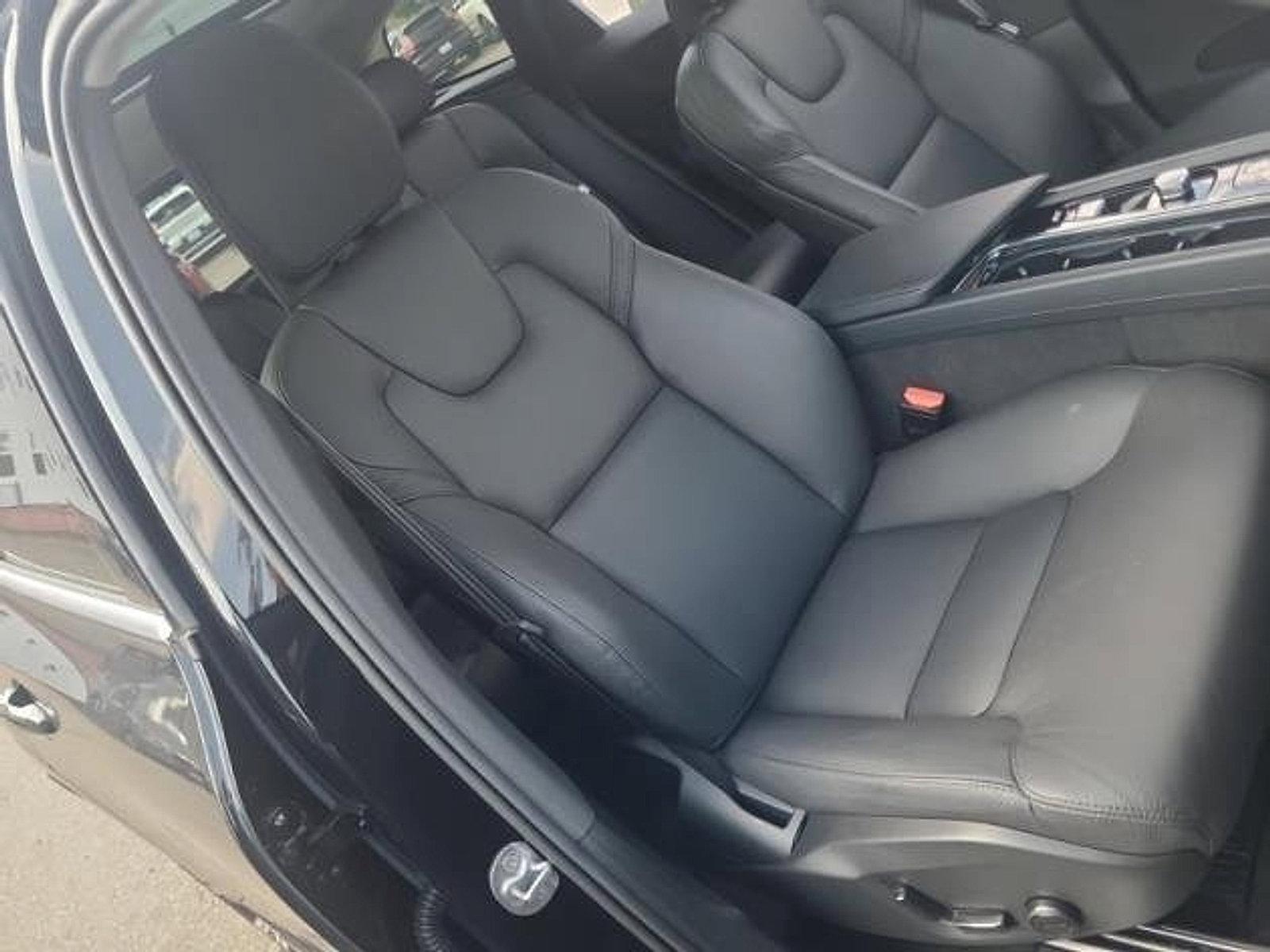 2023 Volvo XC60 Vehicle Photo in Trevose, PA 19053