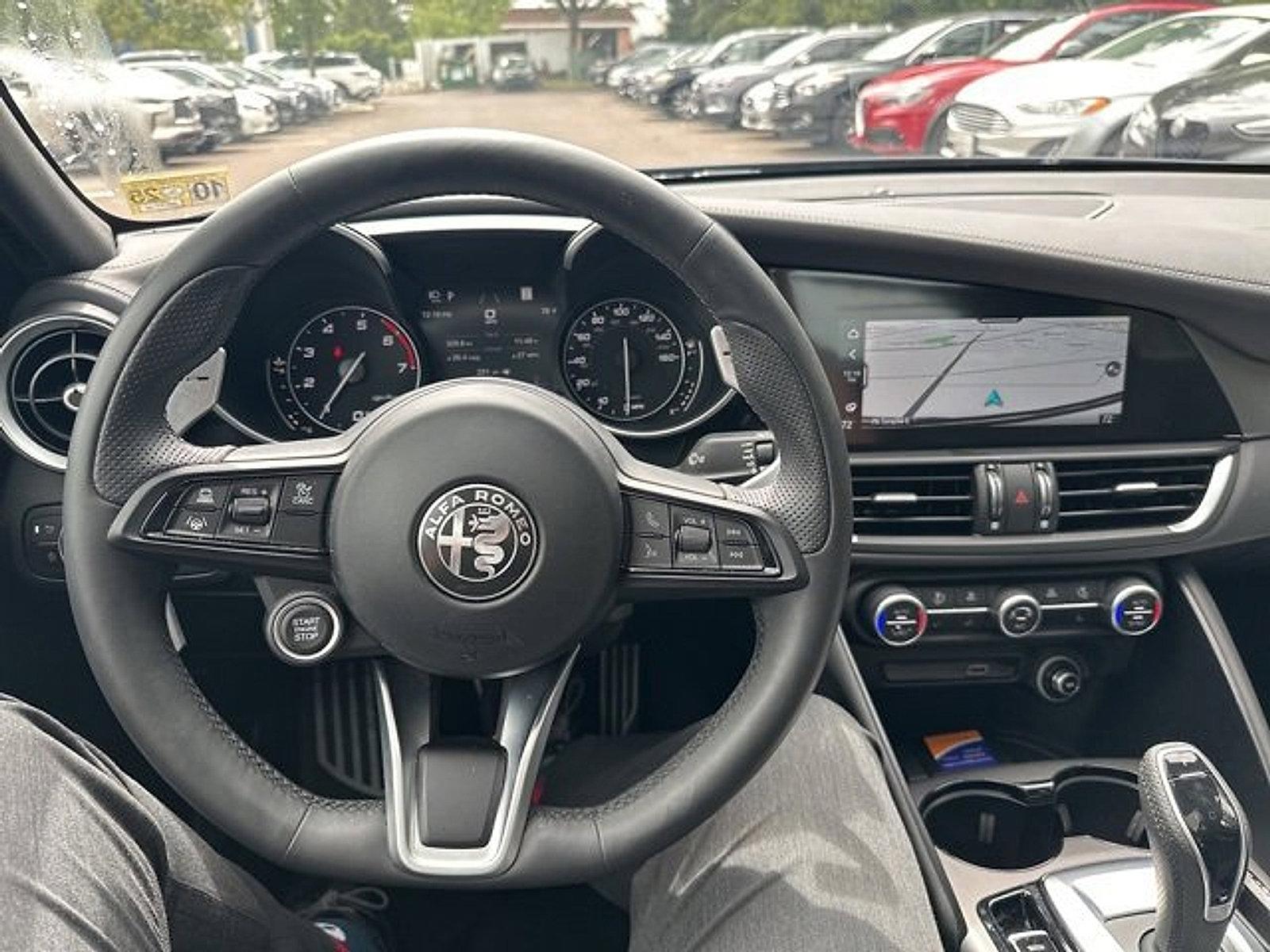 2022 Alfa Romeo Giulia Vehicle Photo in Willow Grove, PA 19090