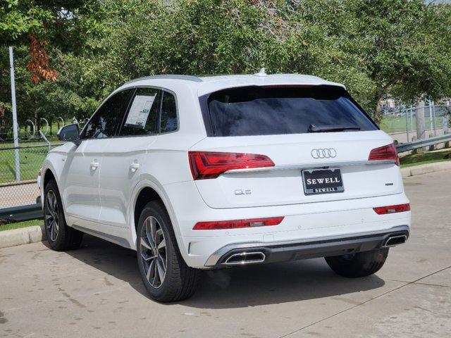 2024 Audi Q5 Vehicle Photo in HOUSTON, TX 77090