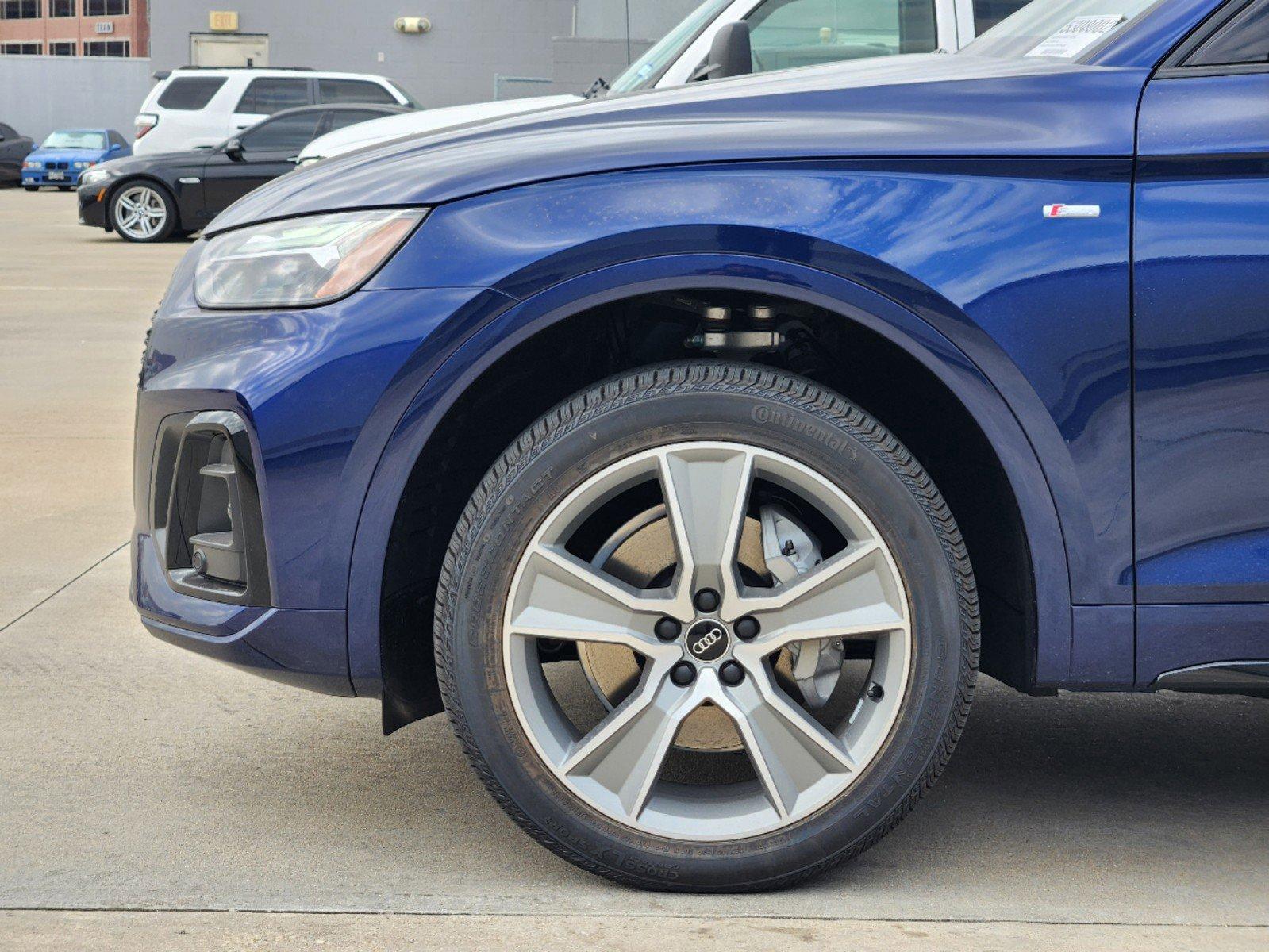 2025 Audi Q5 Vehicle Photo in SUGAR LAND, TX 77478