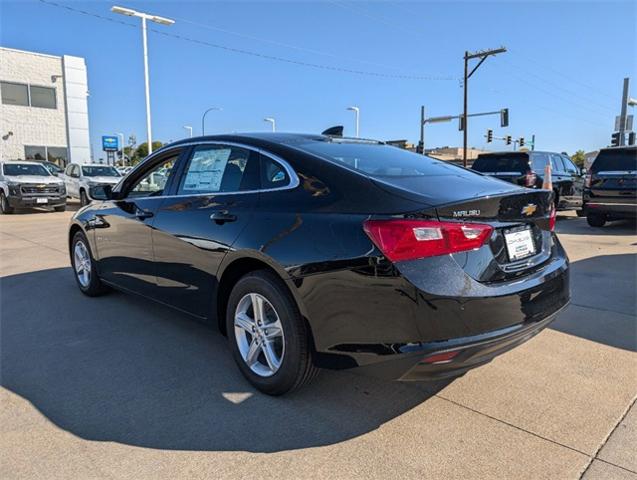 2025 Chevrolet Malibu Vehicle Photo in ENGLEWOOD, CO 80113-6708