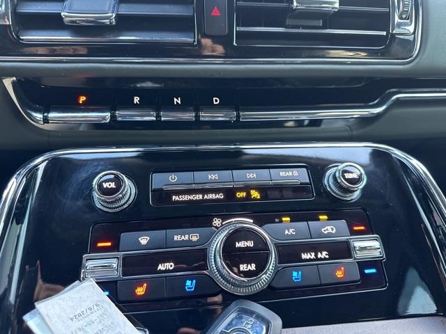 2023 Lincoln Navigator Vehicle Photo in Webster, MA 01570-1415