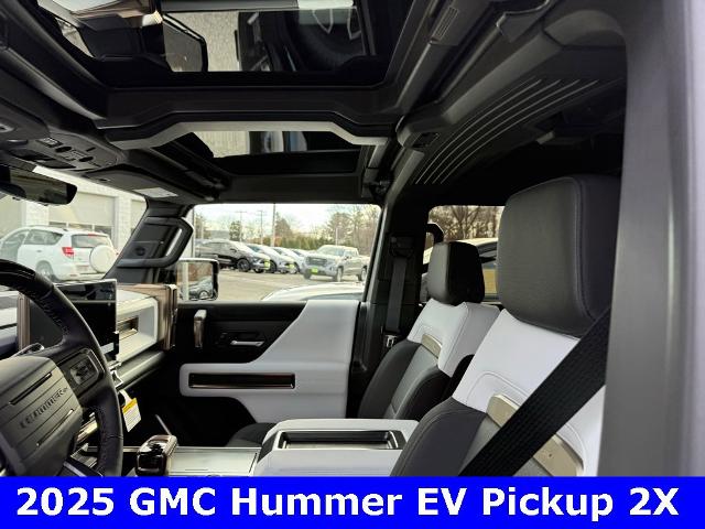 2025 GMC HUMMER EV Pickup Vehicle Photo in CHICOPEE, MA 01020-5001